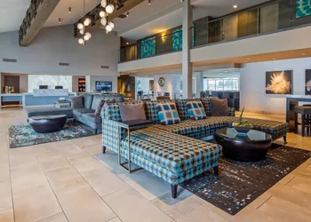 Executive Inn & Suites Embarcadero Cove hotel thumbnail 3