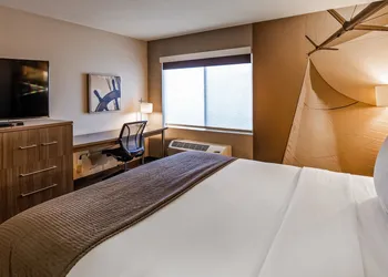 Executive Inn & Suites Embarcadero Cove hotel thumbnail 7