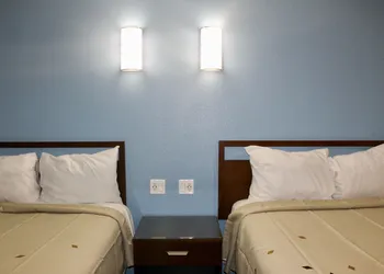 Crescent Inn hotel thumbnail 4
