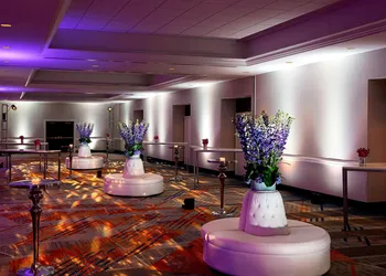 New York Marriott at the Brooklyn Bridge hotel thumbnail 6