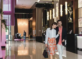 Hotel Riu Plaza New York Times Square hotel thumbnail 2