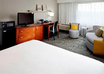 Courtyard by Marriott Akron Stow hotel thumbnail 6