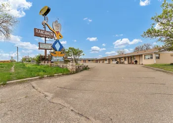 Ranchmen Motel hotel thumbnail 4