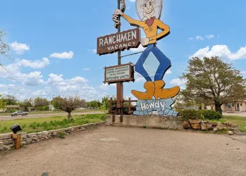 Ranchmen Motel hotel thumbnail 5
