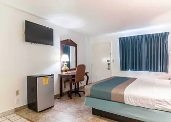 Motel 6 Southgate, MI - Detroit hotel thumbnail 6