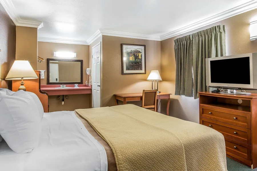 Rodeway Inn Ventura Midtown hotel detail image 6