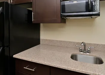 Holiday Inn Express and Suites Indianapolis W- Airport Area by IHG hotel thumbnail 8