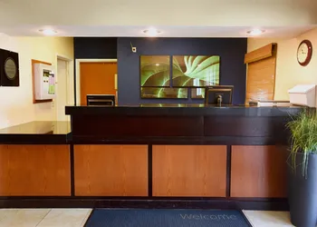 AmericInn by Wyndham Topeka hotel thumbnail 2