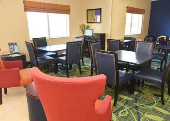 AmericInn by Wyndham Topeka hotel thumbnail 3