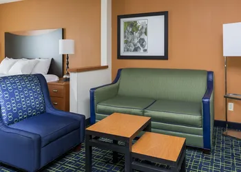 AmericInn by Wyndham Topeka hotel thumbnail 5