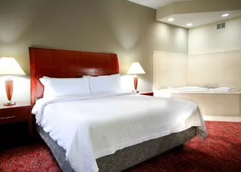 Hilton Garden Inn Elkhart hotel thumbnail 3