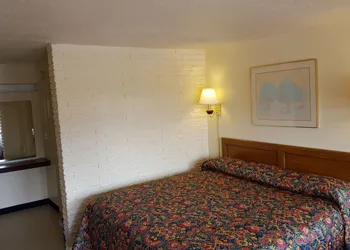 Red Carpet Inn Blacksburg hotel thumbnail 4