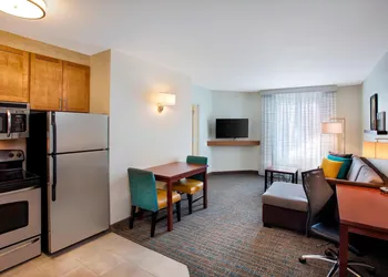 Residence Inn Marriott Chicago Midway hotel thumbnail 8