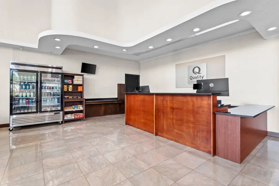 Quality Inn & Suites at Tropicana Field hotel detail image 2