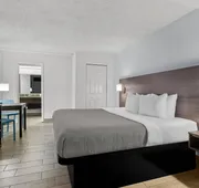 Quality Inn & Suites at Tropicana Field hotel detail image 4