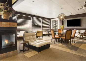 Days Inn by Wyndham Vermilion hotel thumbnail 2