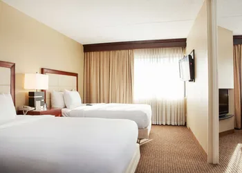 DoubleTree Suites by Hilton Hotel Cincinnati - Blue Ash hotel thumbnail 8