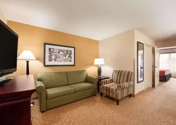 Country Inn & Suites by Radisson, Minot, ND hotel thumbnail 8