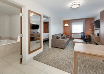 Holiday Inn Express Hotel & Suites Scottsbluff-Gering by IHG hotel thumbnail 8