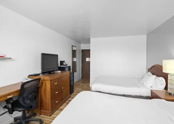 Econo Lodge Alliance hotel thumbnail 8