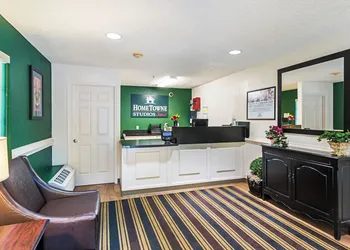 HomeTowne Studios by Red Roof Atlanta - Lawrenceville hotel thumbnail 3