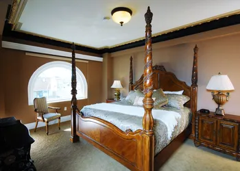 Grant Hall Hotel hotel thumbnail 6