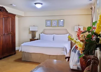 Grant Hall Hotel hotel thumbnail 7