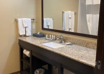La Quinta Inn by Wyndham Binghamton - Johnson City hotel thumbnail 6
