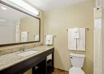 La Quinta Inn by Wyndham Binghamton - Johnson City hotel thumbnail 7