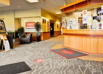 Canad Inns Destination Centre Windsor Park hotel thumbnail 2
