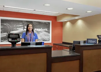 Hampton Inn Oklahoma City-I-40 E. (Tinker Air Force Base) hotel thumbnail 4