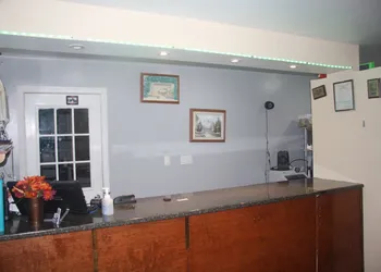 American Plaza Motel hotel thumbnail 2