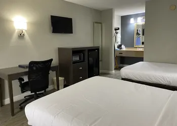 Baymont by Wyndham Wilmington hotel thumbnail 5