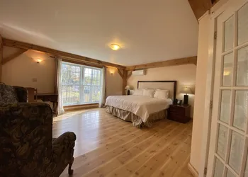 Timber House Resort hotel thumbnail 4