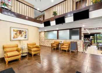 Comfort Inn Metro Airport hotel thumbnail 6