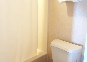 Atrium Inn hotel thumbnail 4