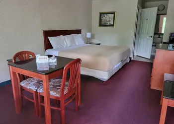 Atrium Inn hotel thumbnail 6