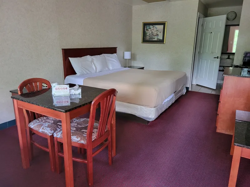 Atrium Inn hotel detail image 6