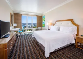 DoubleTree by Hilton San Diego Bayside hotel thumbnail 7