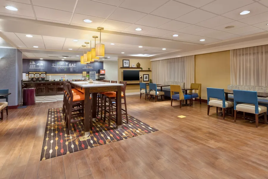 Hampton Inn Waterbury hotel detail image 2