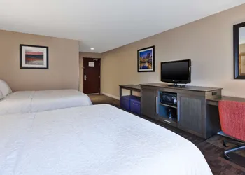 Hampton Inn Waterbury hotel thumbnail 4