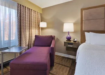 Hampton Inn Waterbury hotel thumbnail 5