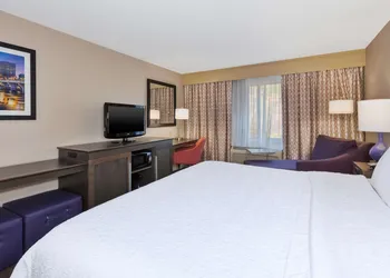 Hampton Inn Waterbury hotel thumbnail 6