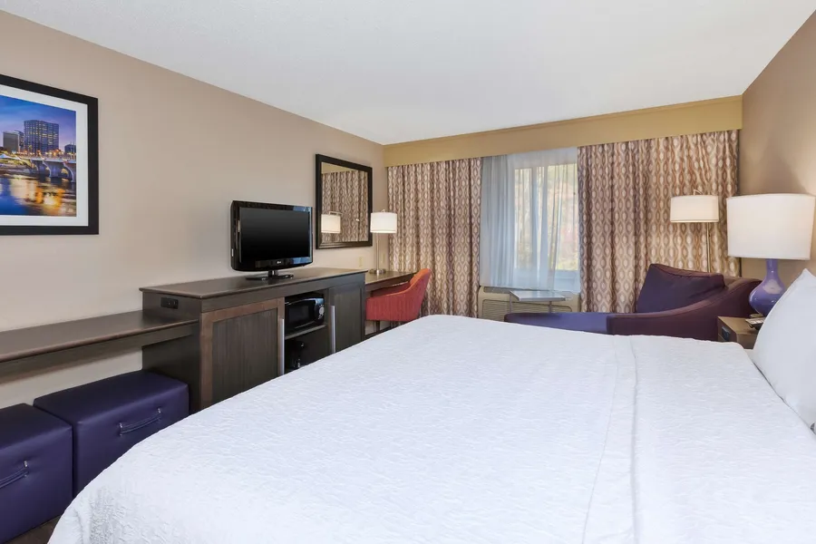 Hampton Inn Waterbury hotel detail image 6