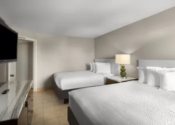 hotel BLUE hotel thumbnail 7