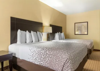 Best Western Bastrop Pines Inn hotel thumbnail 6