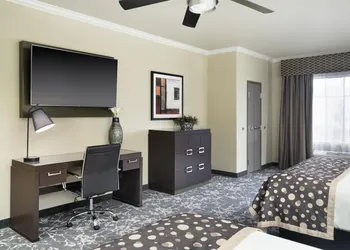 Best Western Premier Crown Chase Inn & Suites hotel thumbnail 8