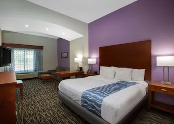 La Quinta Inn & Suites by Wyndham Tupelo hotel thumbnail 8