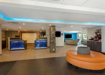 Best Western Plus Bowling Green hotel thumbnail 2