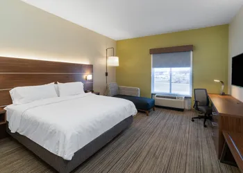 Holiday Inn Express Hotel & Suites Talladega by IHG hotel thumbnail 2